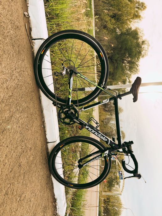 Шоссейный велосипед Cannondale