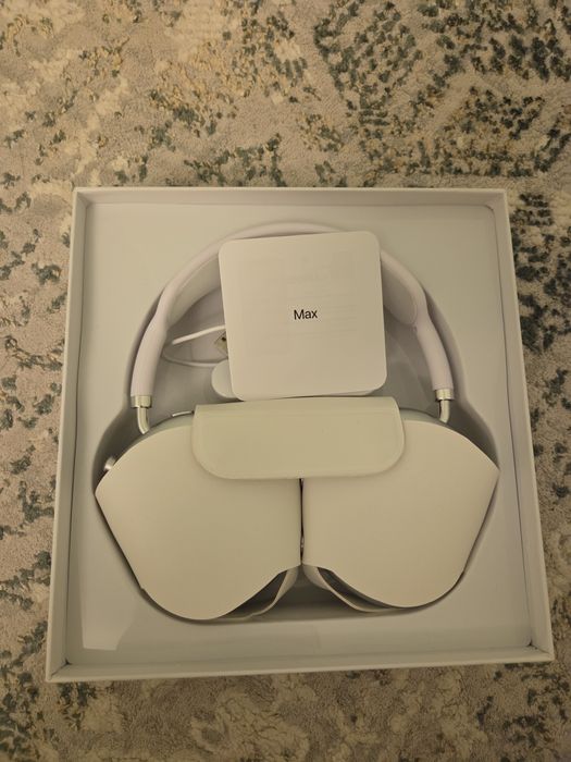 AirPods Max наушники