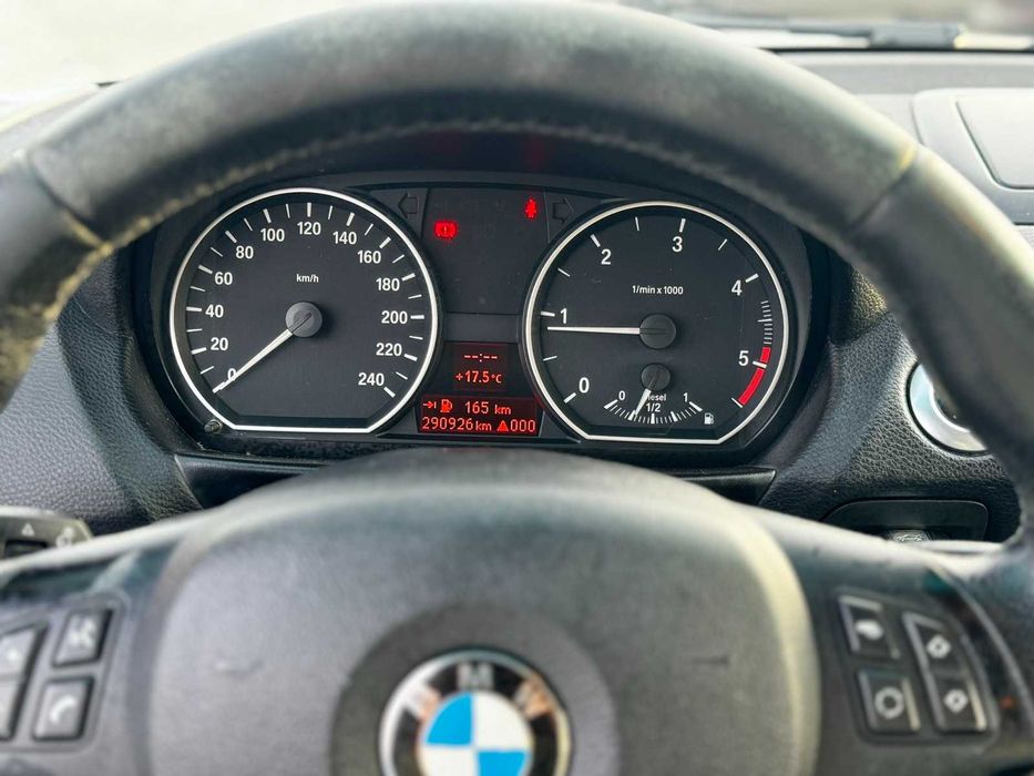 BMW 120 2D, Светло сив металик
