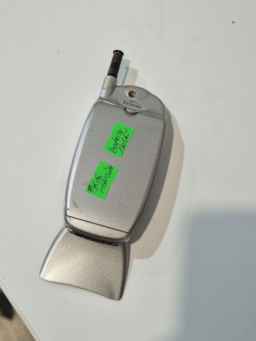 Telefon pentru colecție fara accesorii