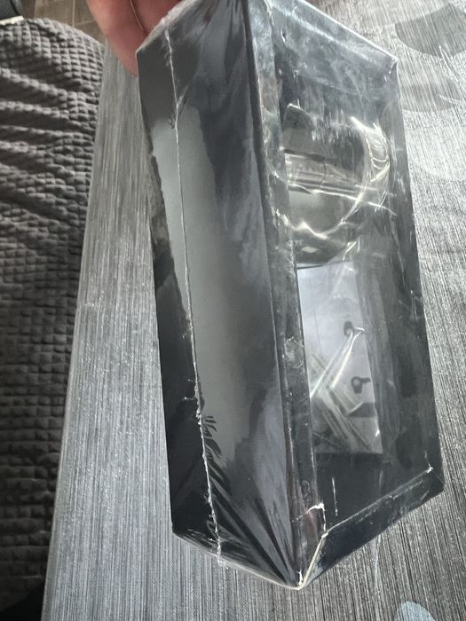 Стойка / държач за тоалетна хартия