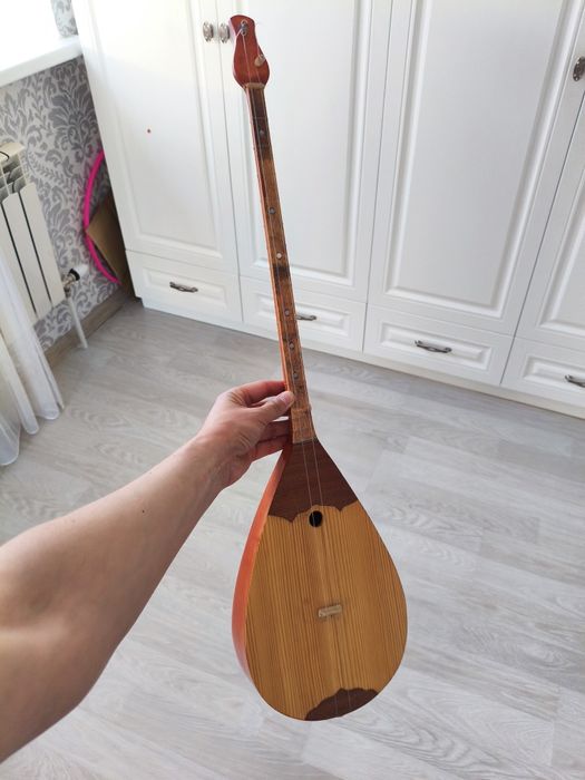 Продам учебный домбра