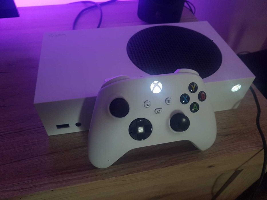 Consola Xbox Series S + jocul FC 26