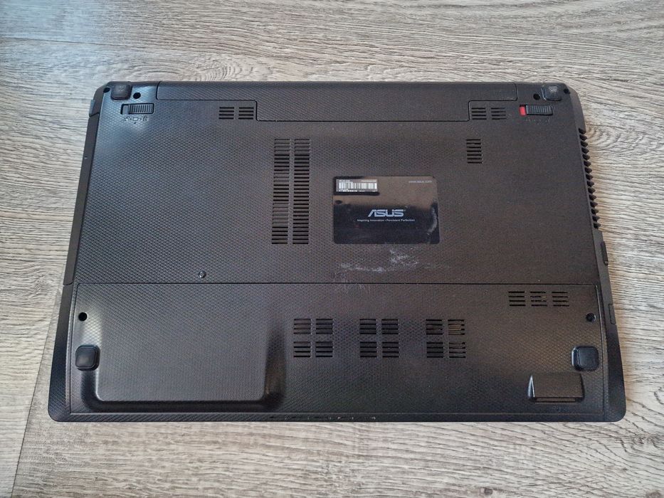 Лаптоп Asus A55N