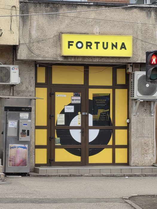 Inchiriez spatiu comercial