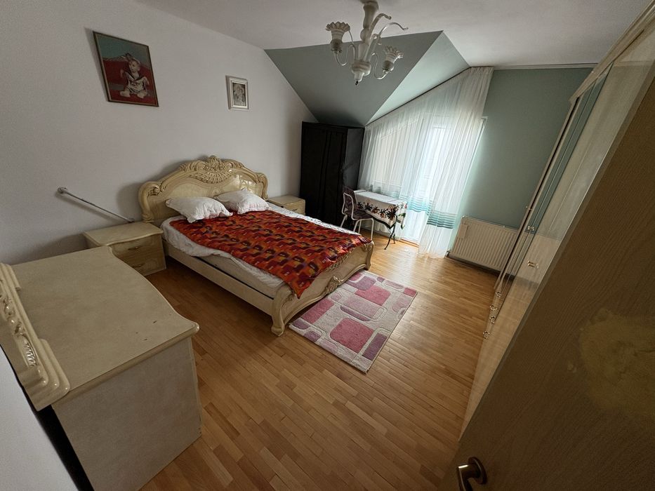 Dau casa in regim hotelier