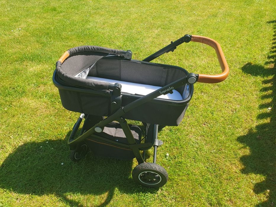 Бебешка количка марка Lionelo