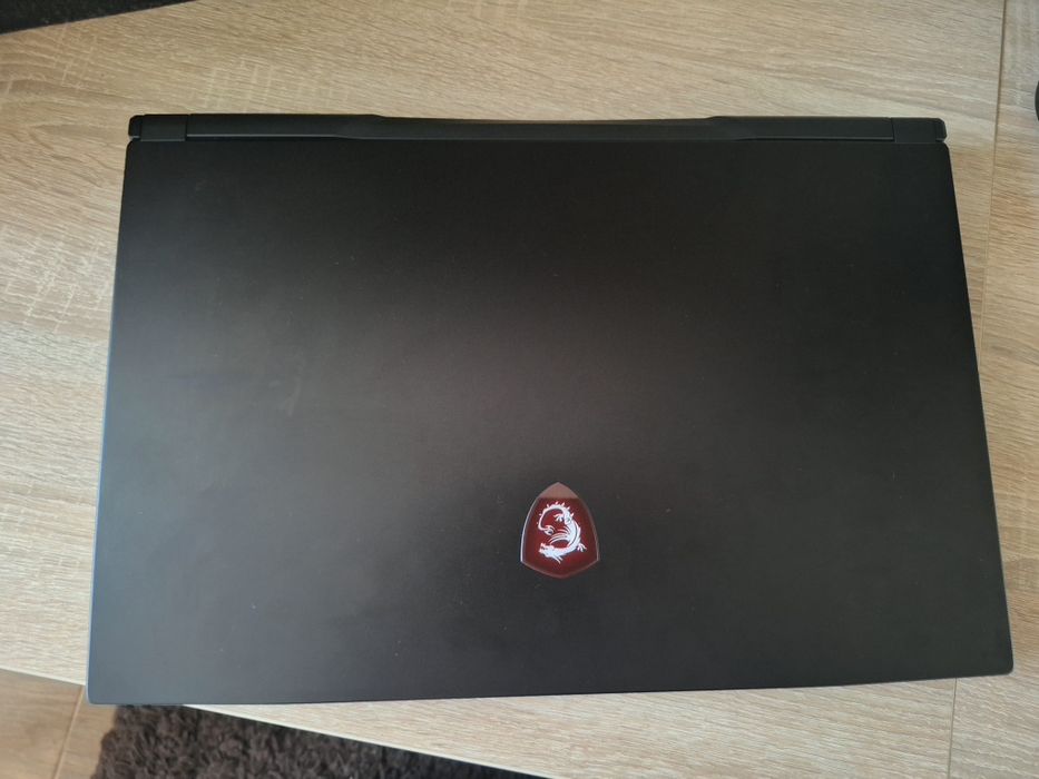 Laptop Gaming 17 inch msi GL75 9SE