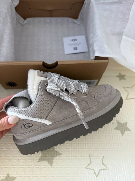 Продавам нов Ugg размер 37