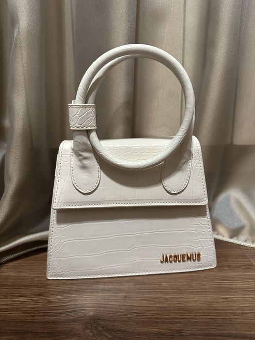 Дамски чанти.