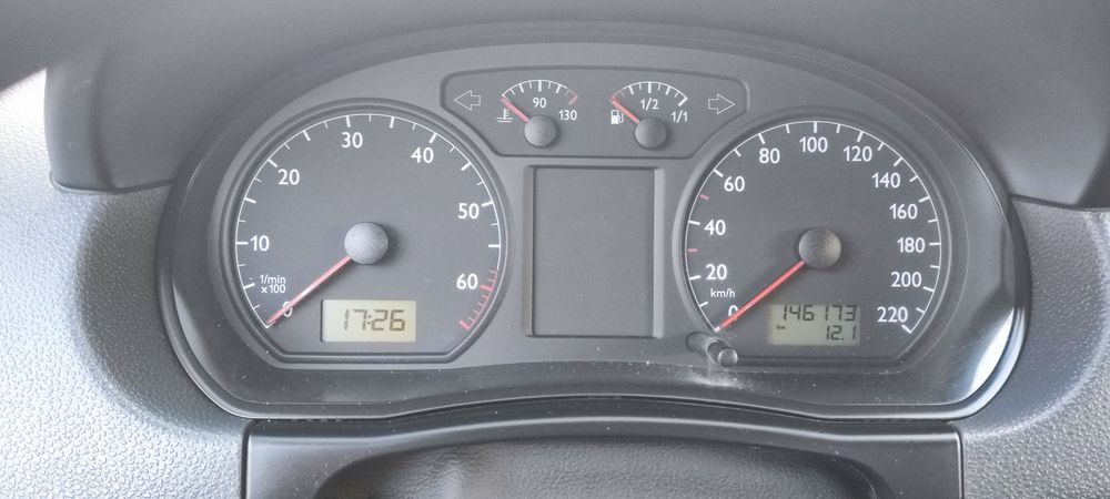 Vând Volkswagen Polo