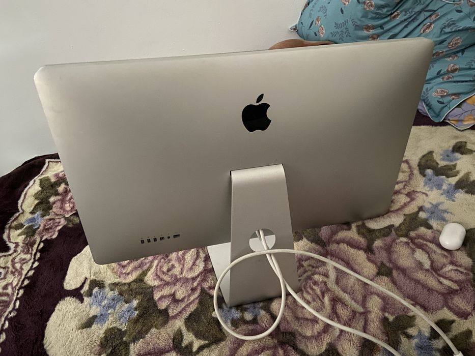 Apple Thunderbolt Display , 27 дюимов