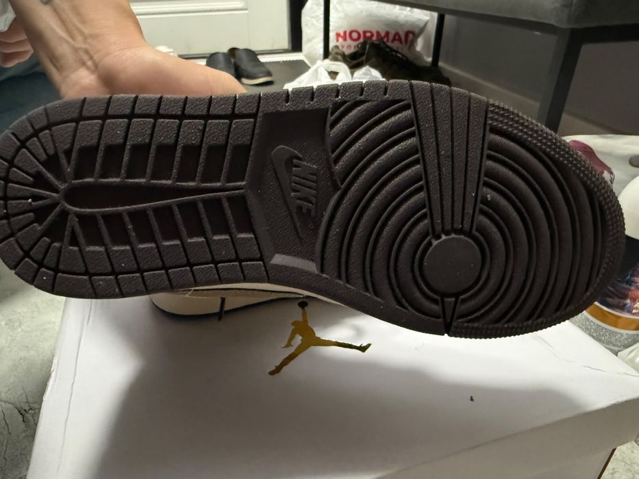 Кроссовки новые Nike