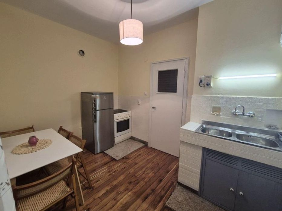 Дава се под наем Тристаен апартамент в София, Лозенец - 80 кв.м за 750 € - Снимка #4