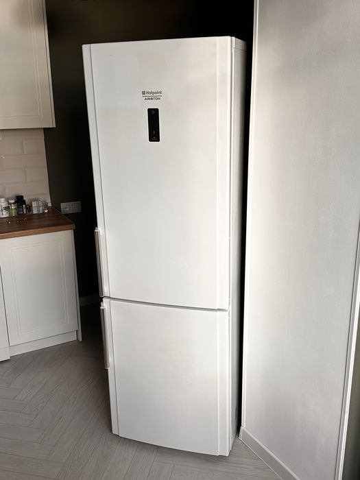 Холодильник ARISTON Б/У самовывоз