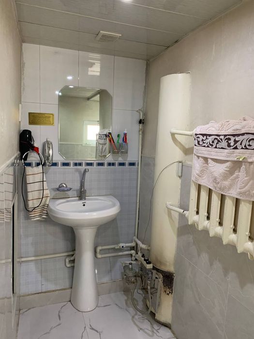 Уй сотилади.Срочна 4,5 сотих