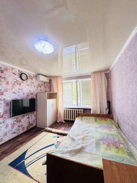 Продам 1 комнату С.Датова 17