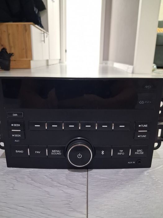 Продам срочно оригинал автомагнитолу за 20тыс