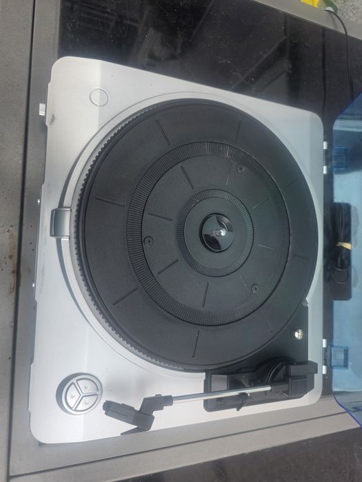 Vand pickup marca Zolid cu card si usb
