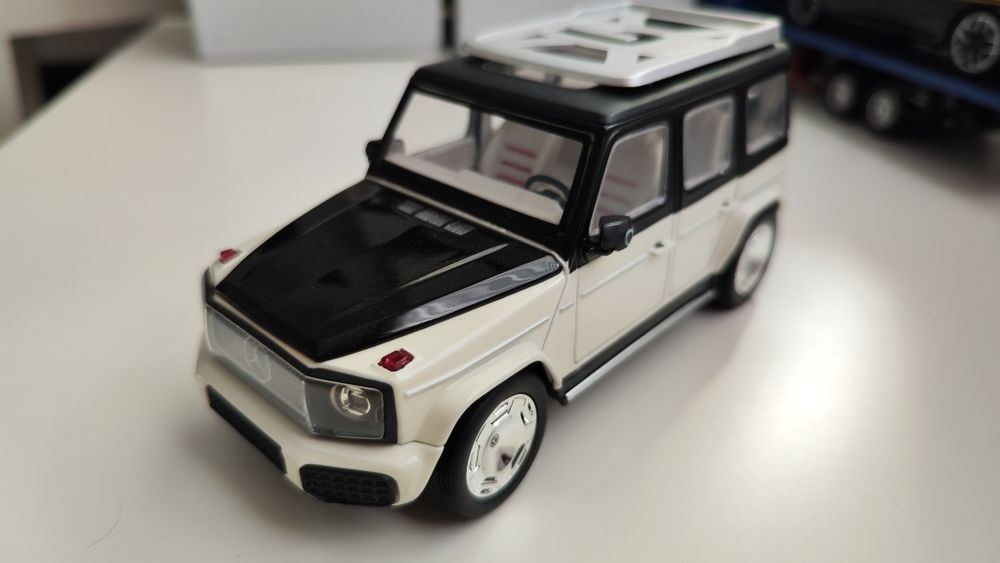 Macheta Mercedes-Benz EQG, metalica, noua, scara 1:24