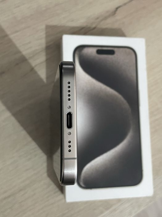 iPhone 15 Pro 128GB (98% Батерия) – Като нов!
