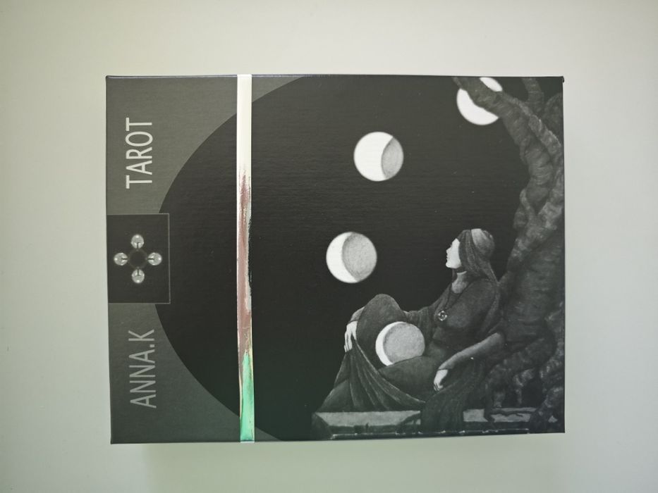 Таро карти Анна К: Оригинална Рядка Таро Авторска колода - Анна К