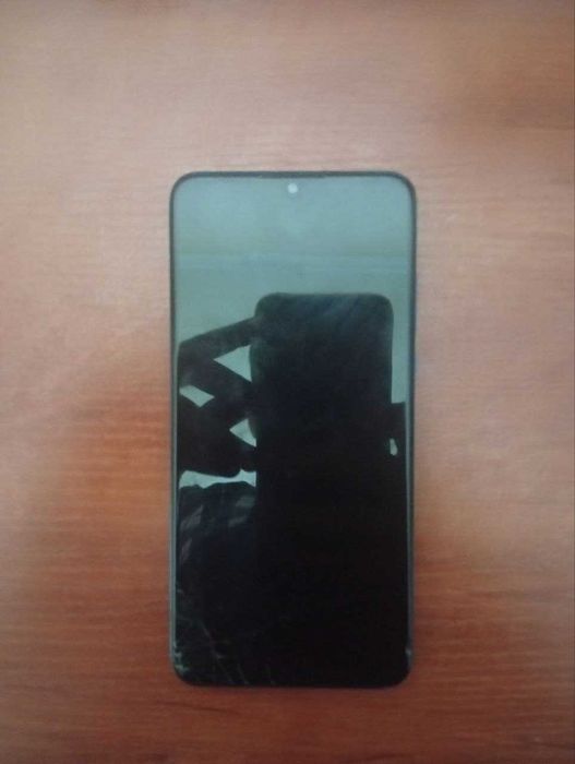 Huawei P30 Lite 128GB — работает, есть трещина и нагрев