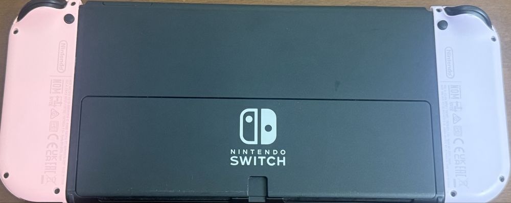 Nintendo Switch OLED 64GB + Zelda BOTW + Чехол (Оригинал, комплект)