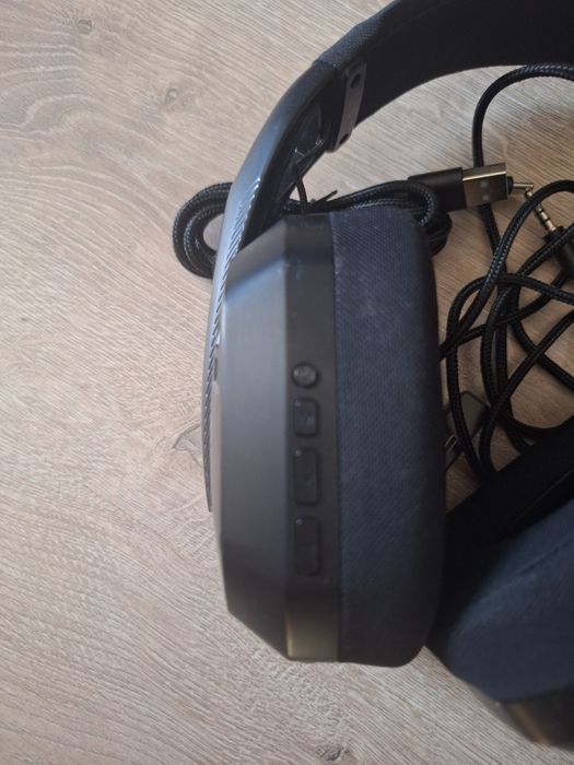 Vând casti gaming Marvo Scorpion Wireless