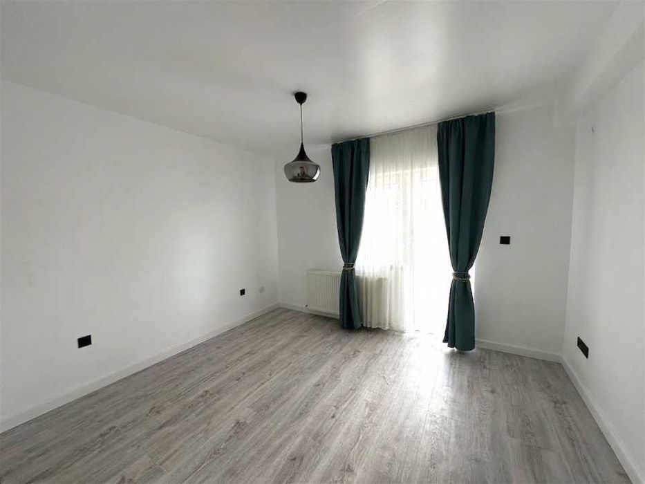 Apartament decomandat 3 camere etaj 2 renovat complet zona Brana Selimbar