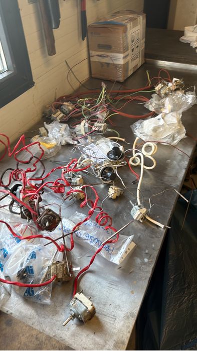 Termostate convectomate, cuptoare pizza, friteuze, gratare electrice, masini gheata, masini vase noi si second hand