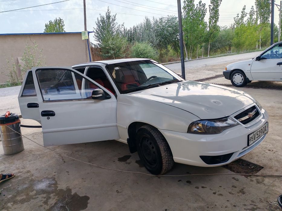Нексия 2 сотилади