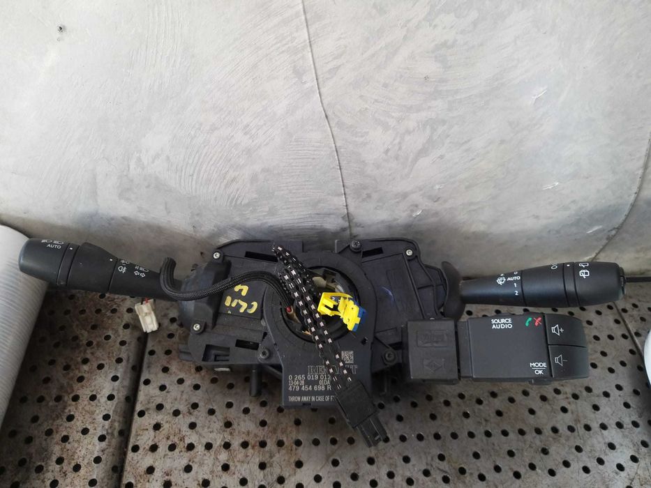 Bloc manete semnalizare stergator parbriz comenzi radio spirala volan renault clio 4 0265019012 479454698r