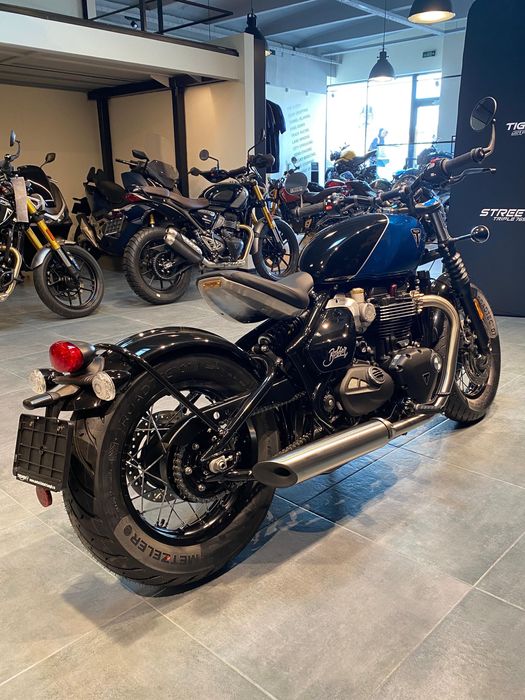 Motocicletă Triumph Bonneville Bobber 2026 | Rate | Leasing
