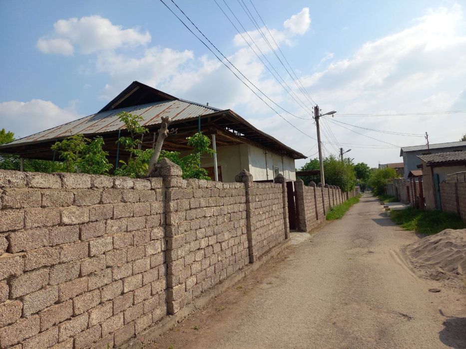 Ховли сотилади Рохатдан 18км