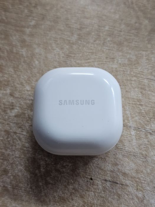 Продам samsung buds 2