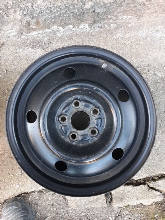 Железеый диск от Субару радиус 15