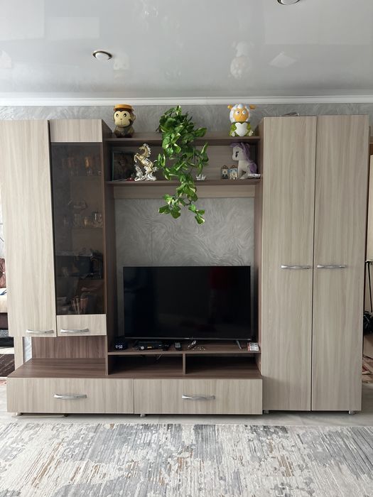 Стенка в гостинную