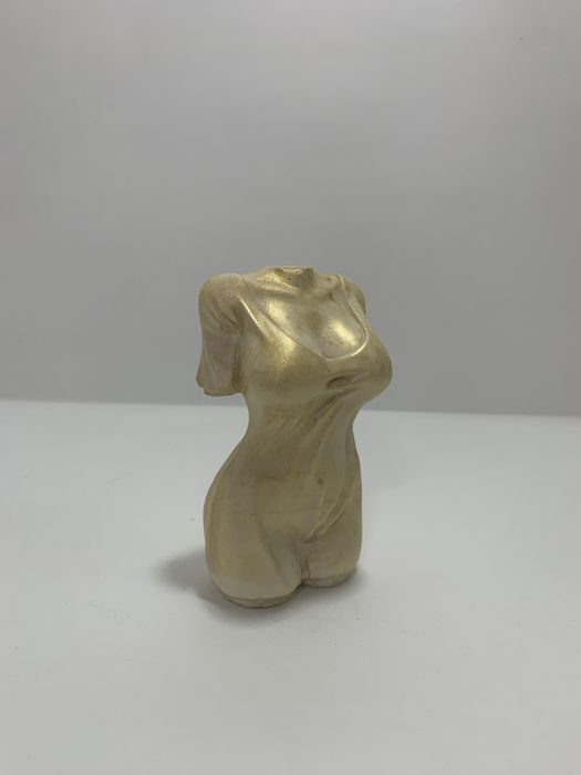 Статуэтки ручной работы