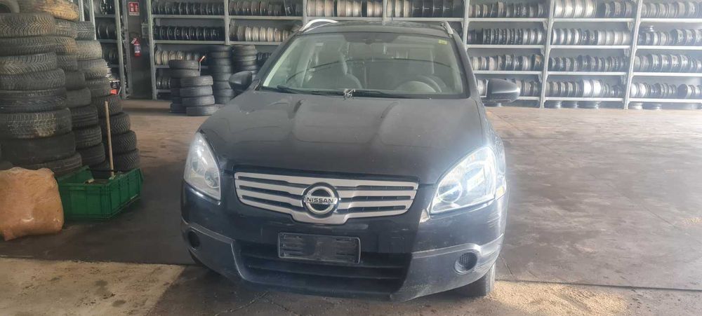 Предна броня и колектори за НИСАН КАШКАЙ  1.6i  HR16  –  на части