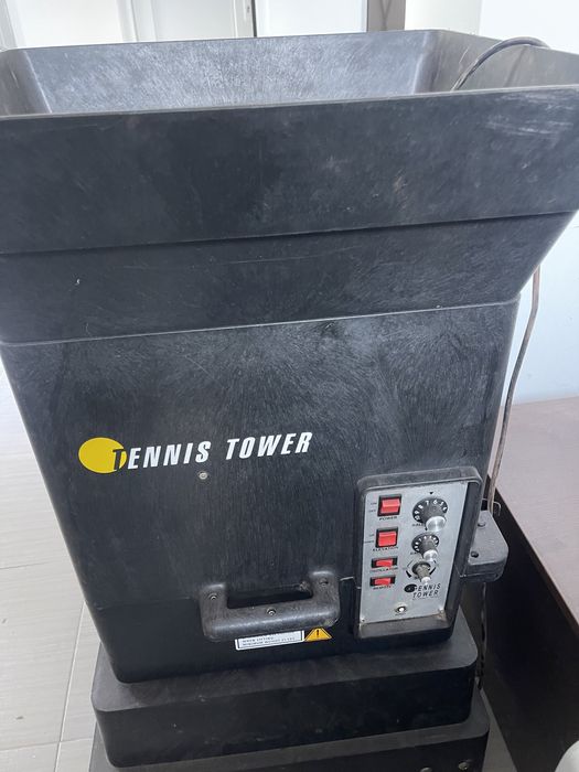 Mașină lansat mingi tenis Tennis Tower, 250 mingi, roți NOI