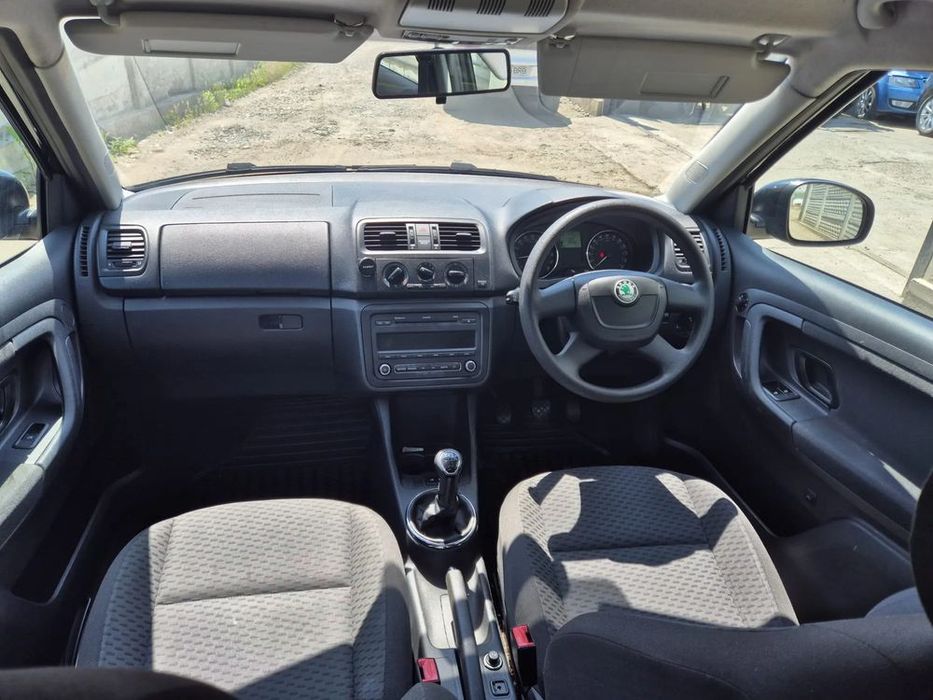 dezmembram  skoda fabia 2 1.6d 2011