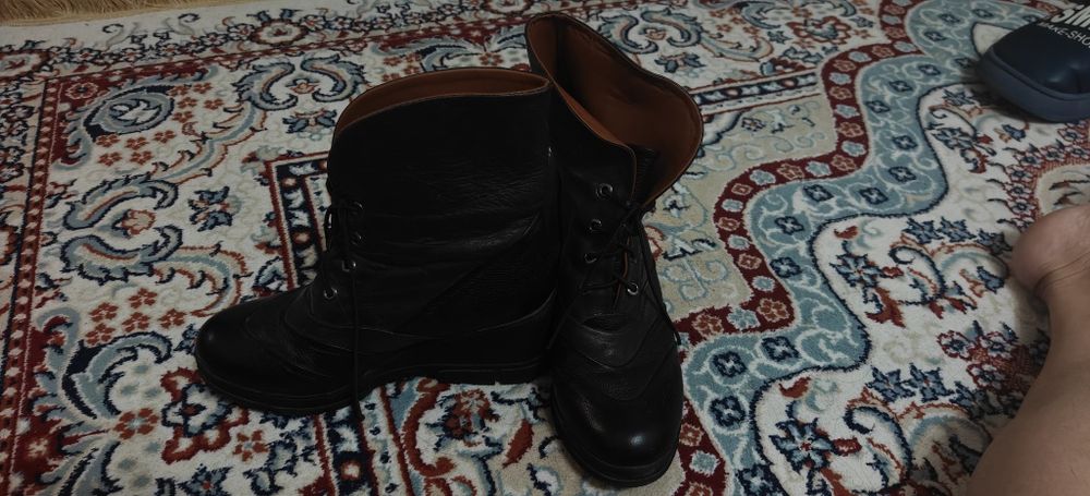 Продам женскую обувь