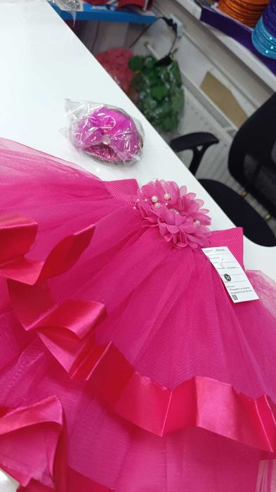 Продам юбку. Фуксия для девочки 3 лет