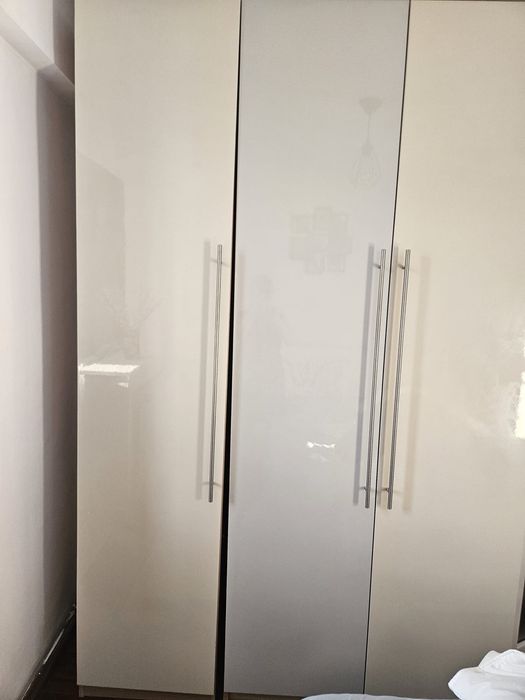 Dulapuri IKEA PAX (2usi +1usa) stare foarte buna