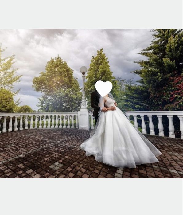 Vand rochie de mireasa cu, CRISTALE