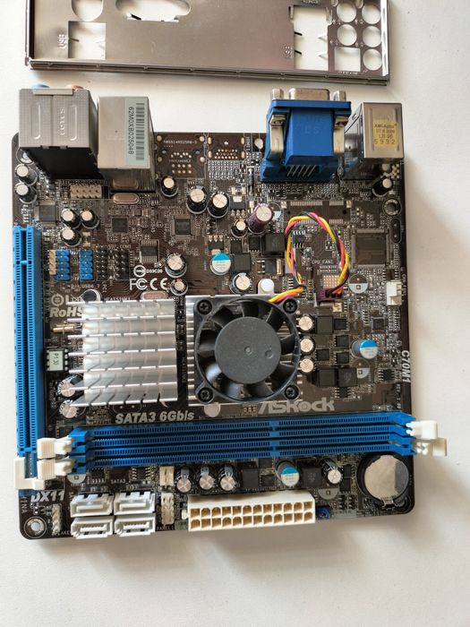 Материнская плата asrock