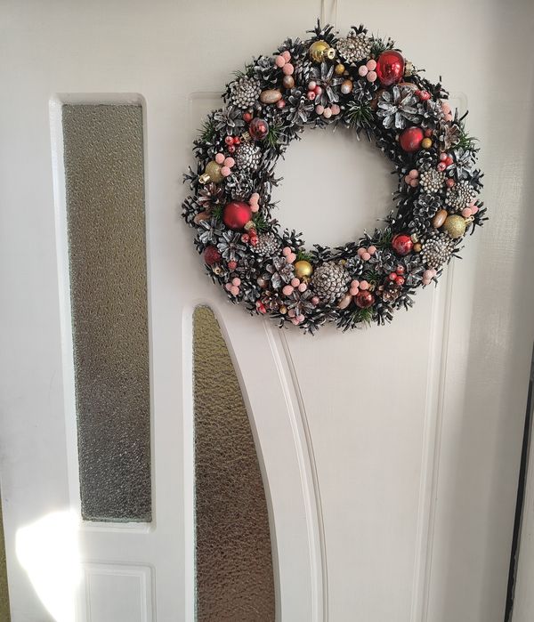 Новогодние венки ручной работы