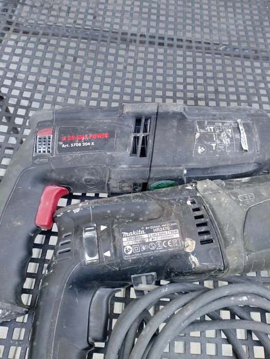 De vânzare, ambele funcționează dar necesită mici reparatii!! Mai multe detalii la telefon.