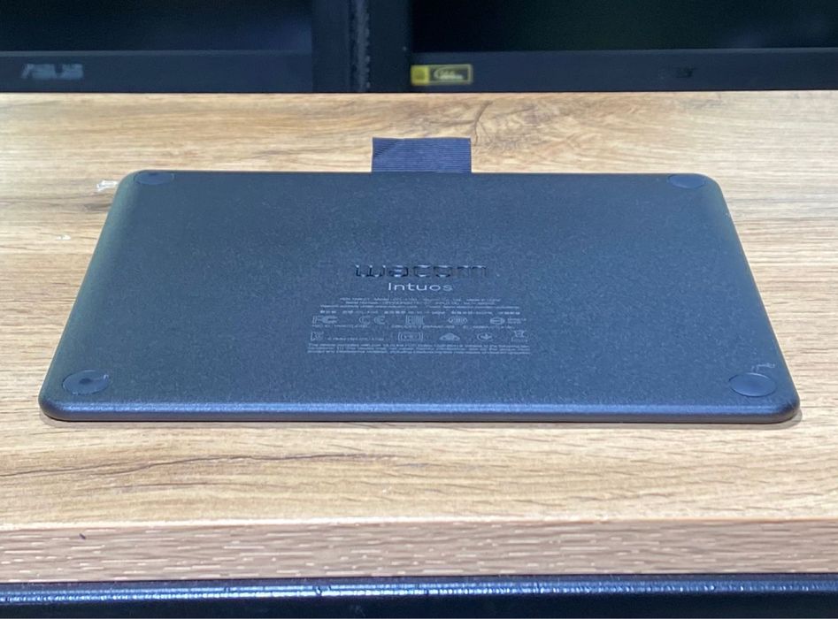 Графический планшет Wacom Intous